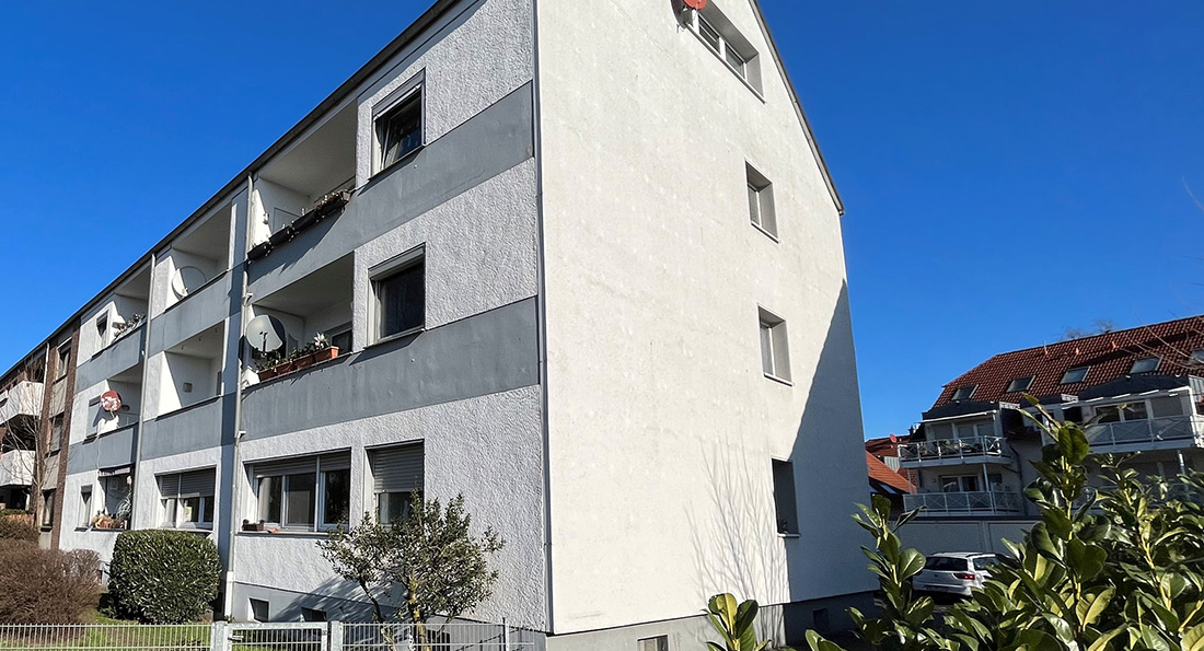 10-Familienhaus mit 7 Garagen in 40764 Langenfeld